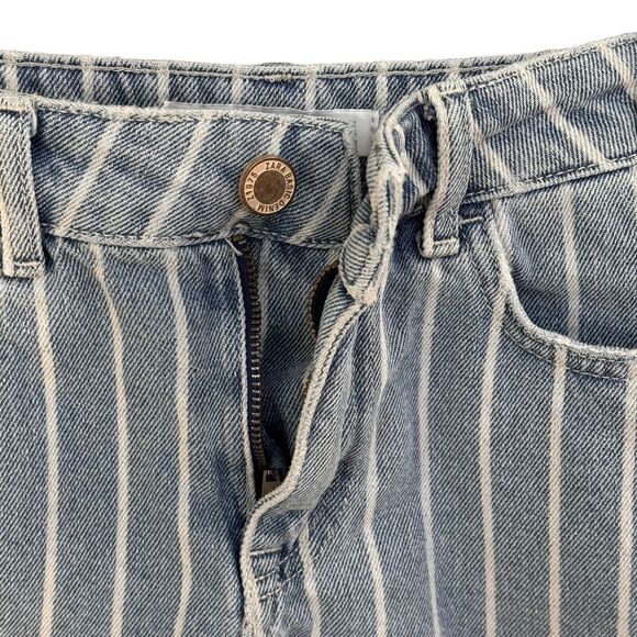 Zara Basic Z1975 SZ 2 Jeans Shorts Striped Mid-Rise Zip-Fly 5-Pocket Frayed Hems - Picture 2 of 5